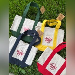 Trader Joe’s Mini Tote Bag Set – Full xmas Color Collection (4 Bags!)
